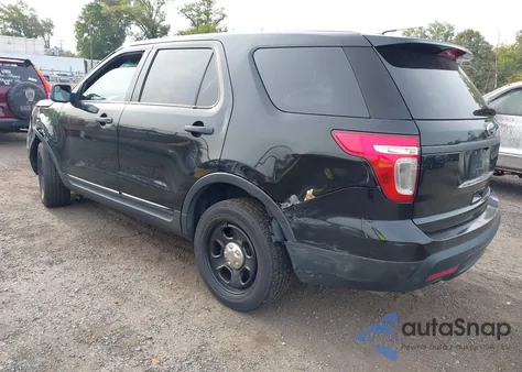 2015 Ford Police Interceptor z USA, uszkodzony, nr VIN 1FM5K8AR0FGB61908